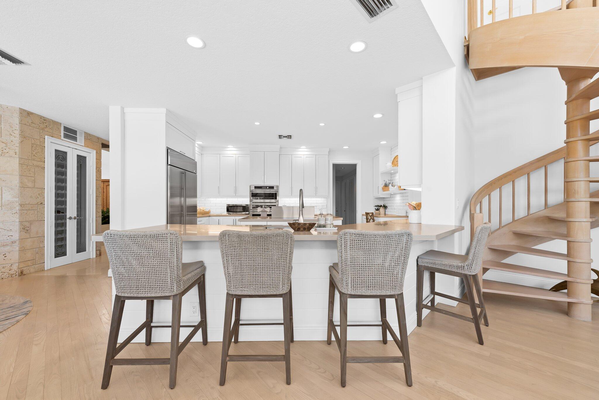 ROYAL PALM YACHT & COUNTR - Residential Lease