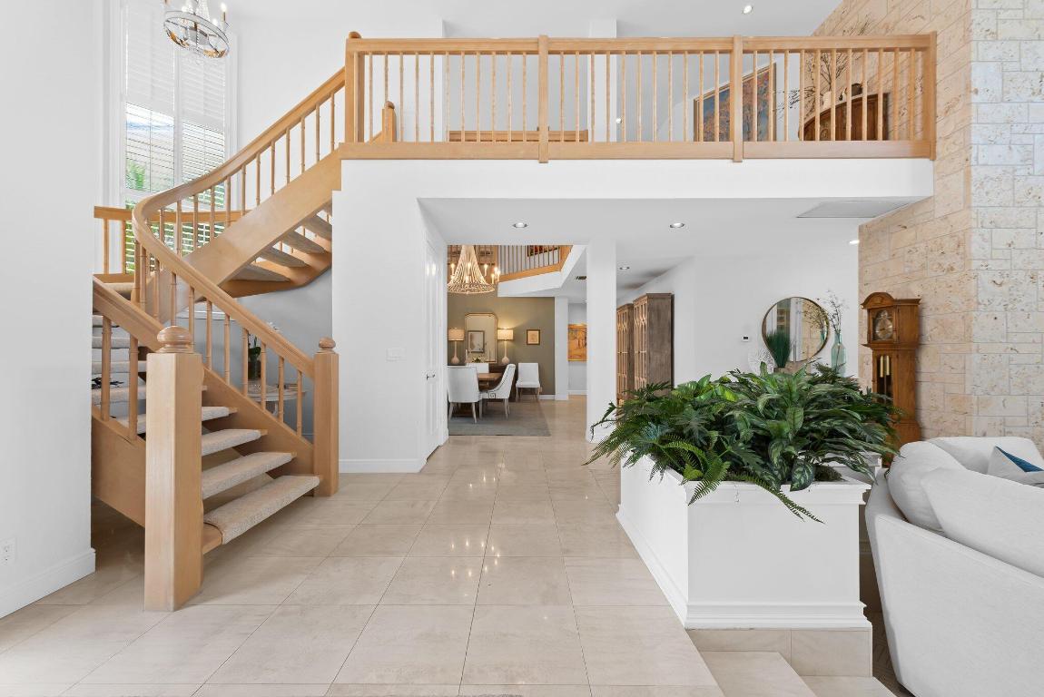 ROYAL PALM YACHT & COUNTRY CLUB - Residential Lease