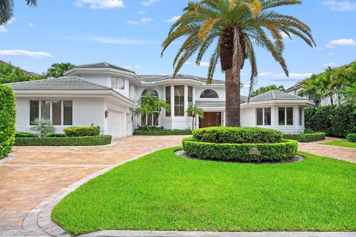 ROYAL PALM YACHT & COUNTRY CLUB - Residential Lease