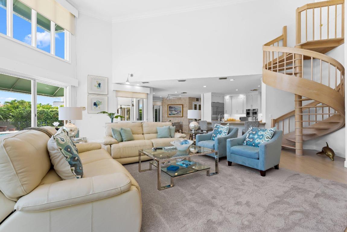 ROYAL PALM YACHT & COUNTRY CLUB - Residential Lease