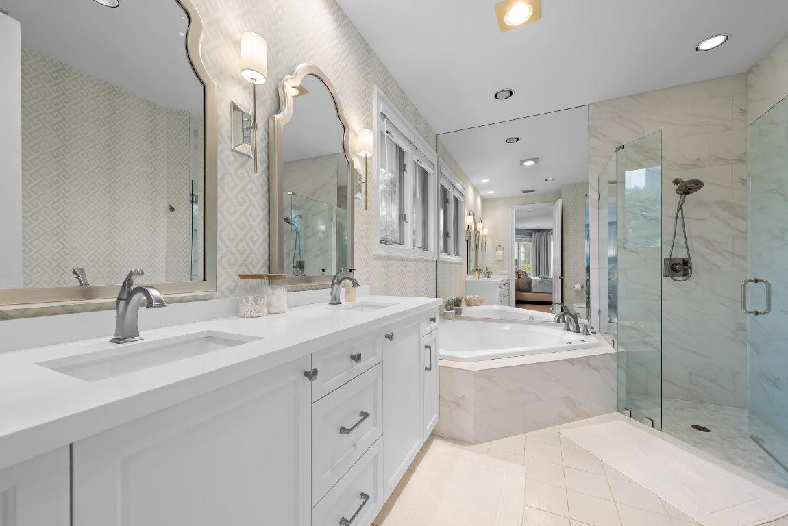 ROYAL PALM YACHT & COUNTRY CLUB - Residential Lease