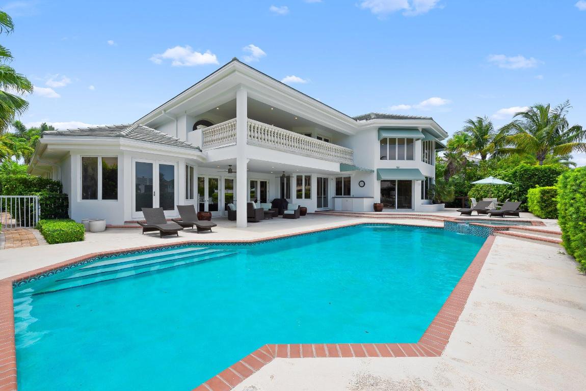 ROYAL PALM YACHT & COUNTRY CLUB - Residential Lease