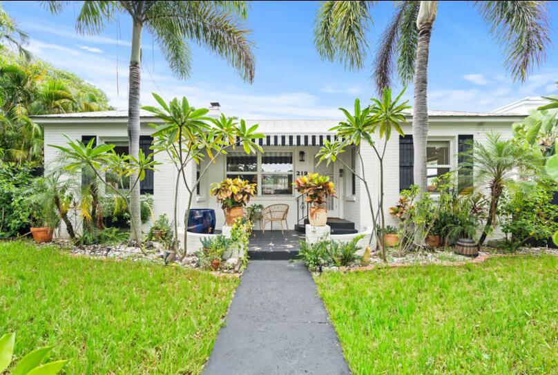 Photo of 219 31st Street, West Palm Beach, FL 33407 (MLS # B26069300)