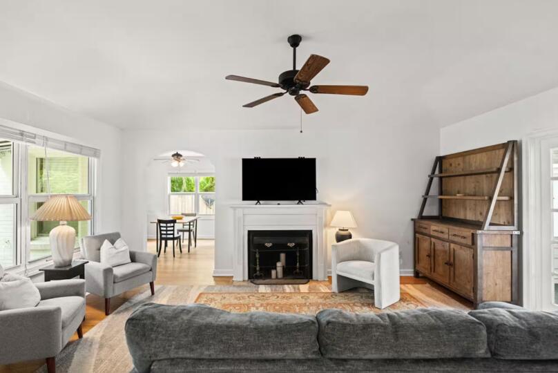 Photo of 219 31st Street, West Palm Beach, FL 33407 (MLS # B26069300)