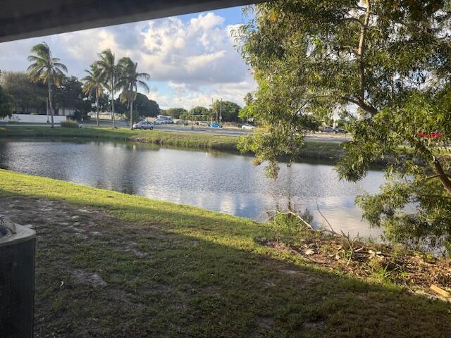 LAKE OSBORNE PARK - Residential Lease