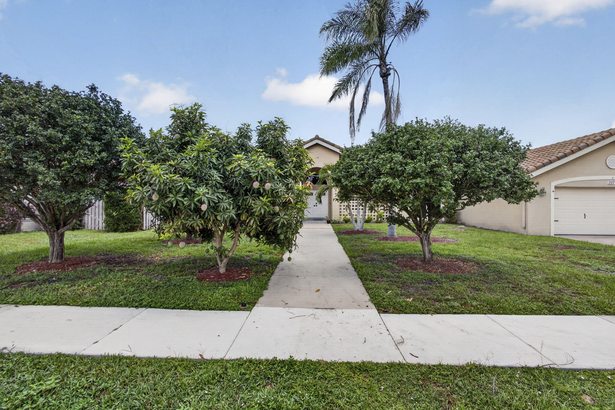 2171 Amesbury Circle
