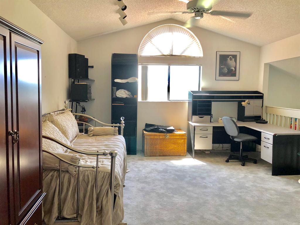 GLENEAGLES CONDO V - Residential