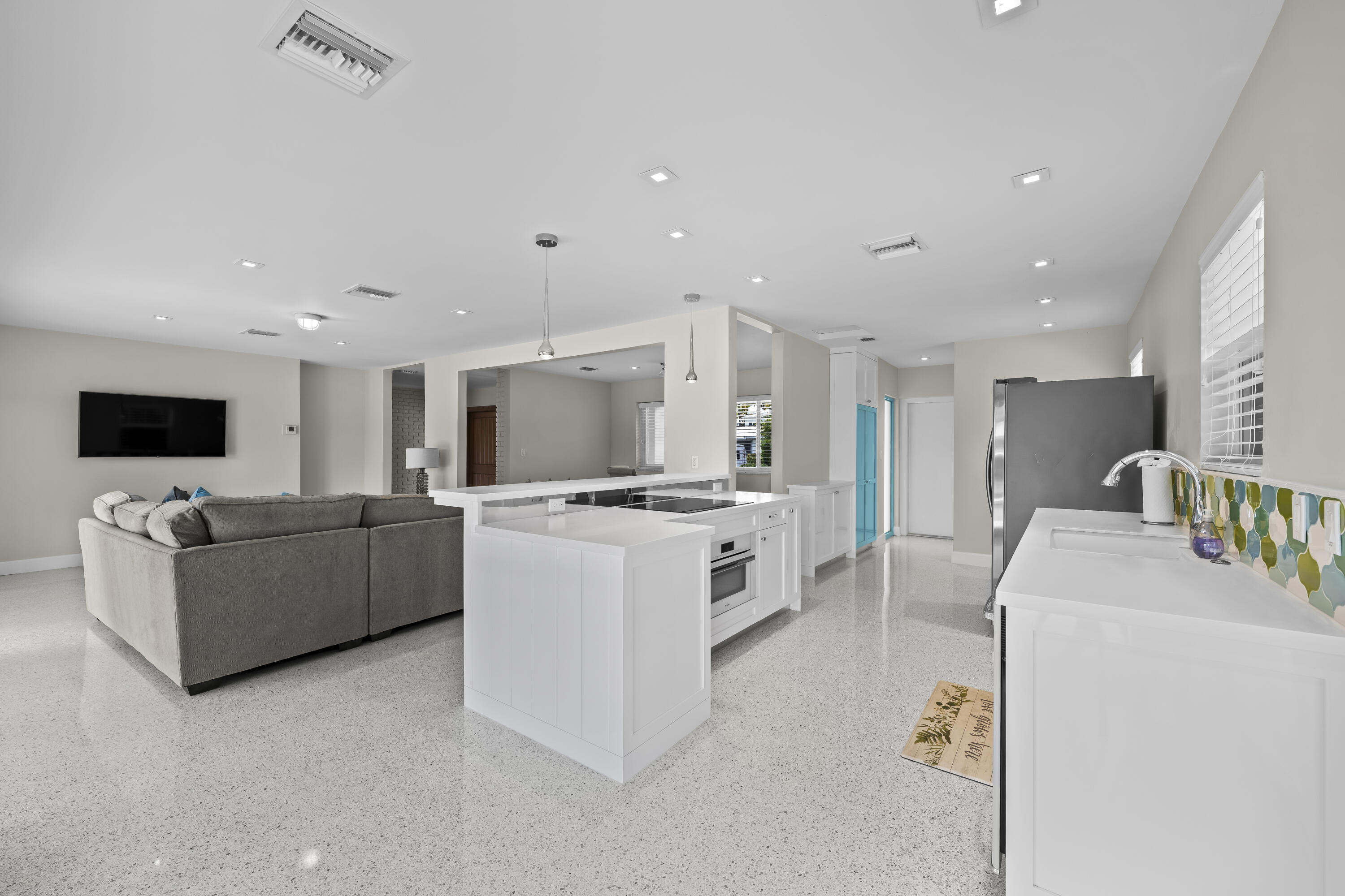IBIS ISLE - Residential