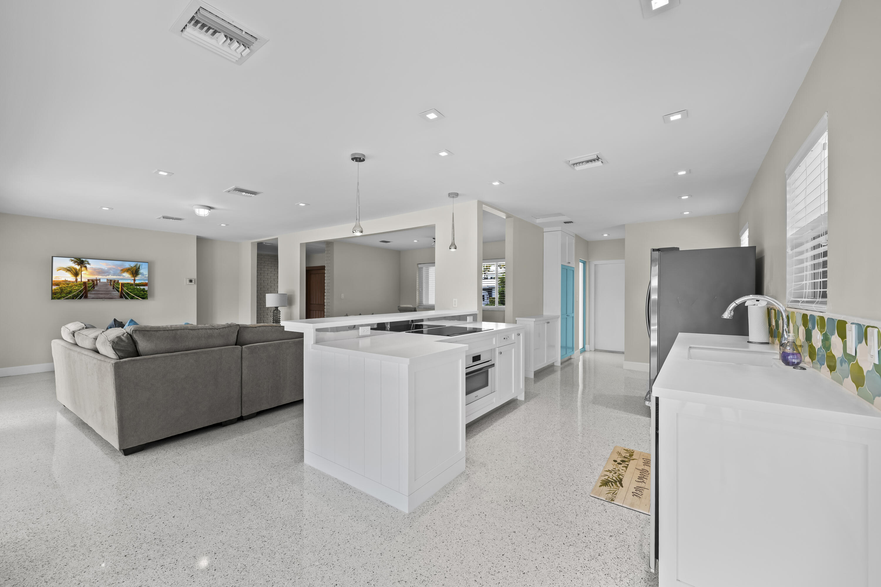 IBIS ISLE - Residential