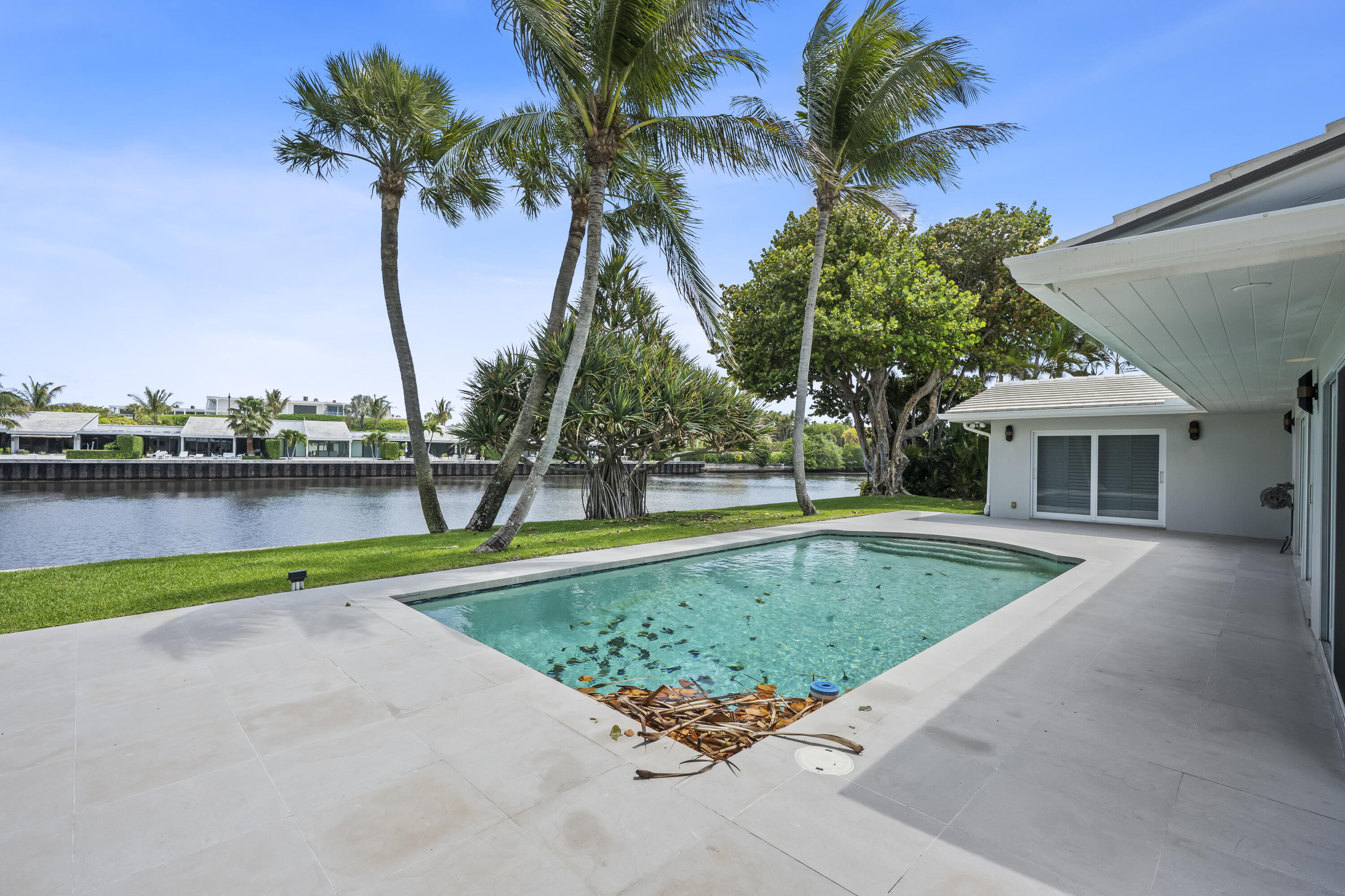 IBIS ISLE - Residential