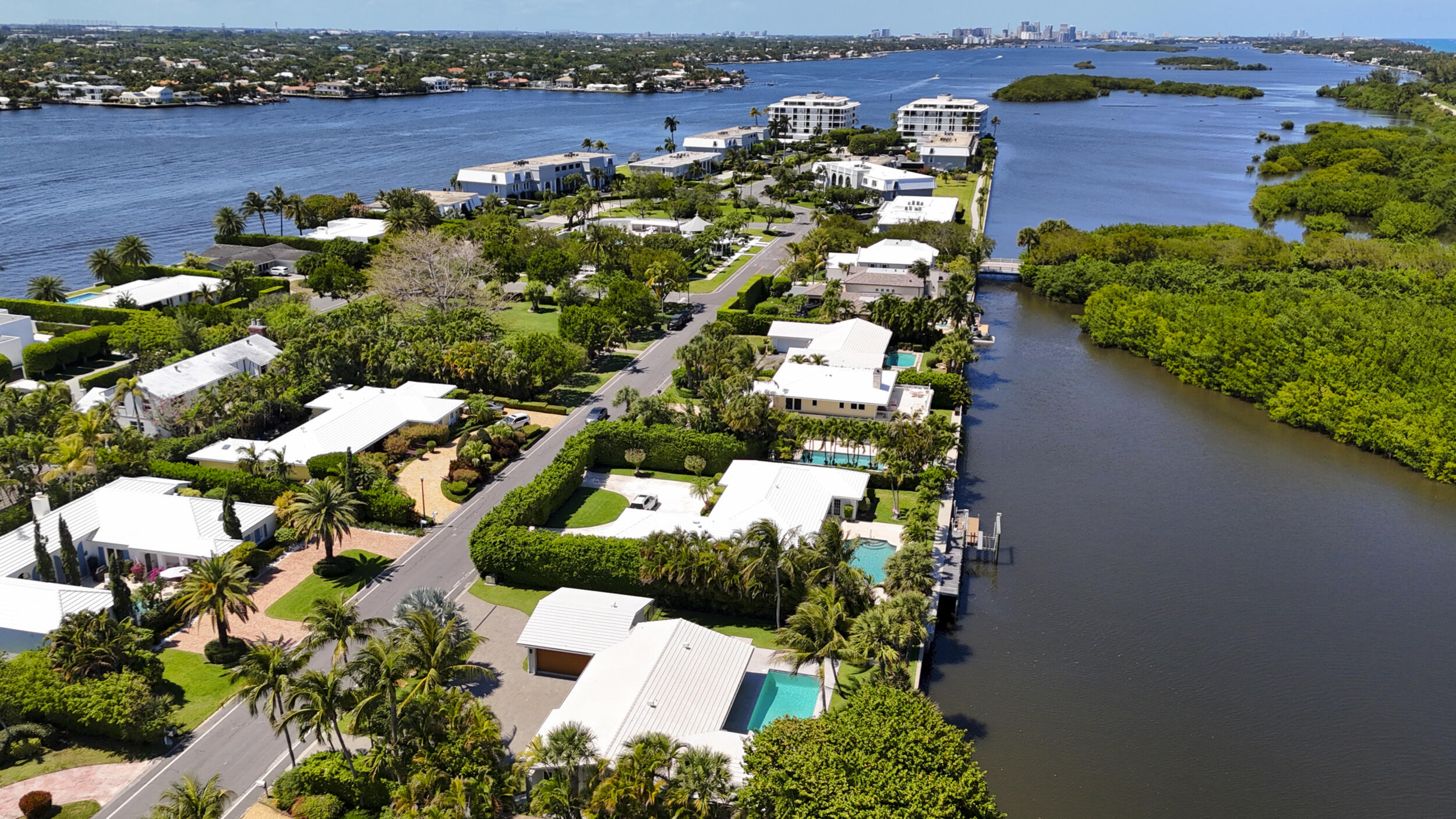 IBIS ISLE - Residential