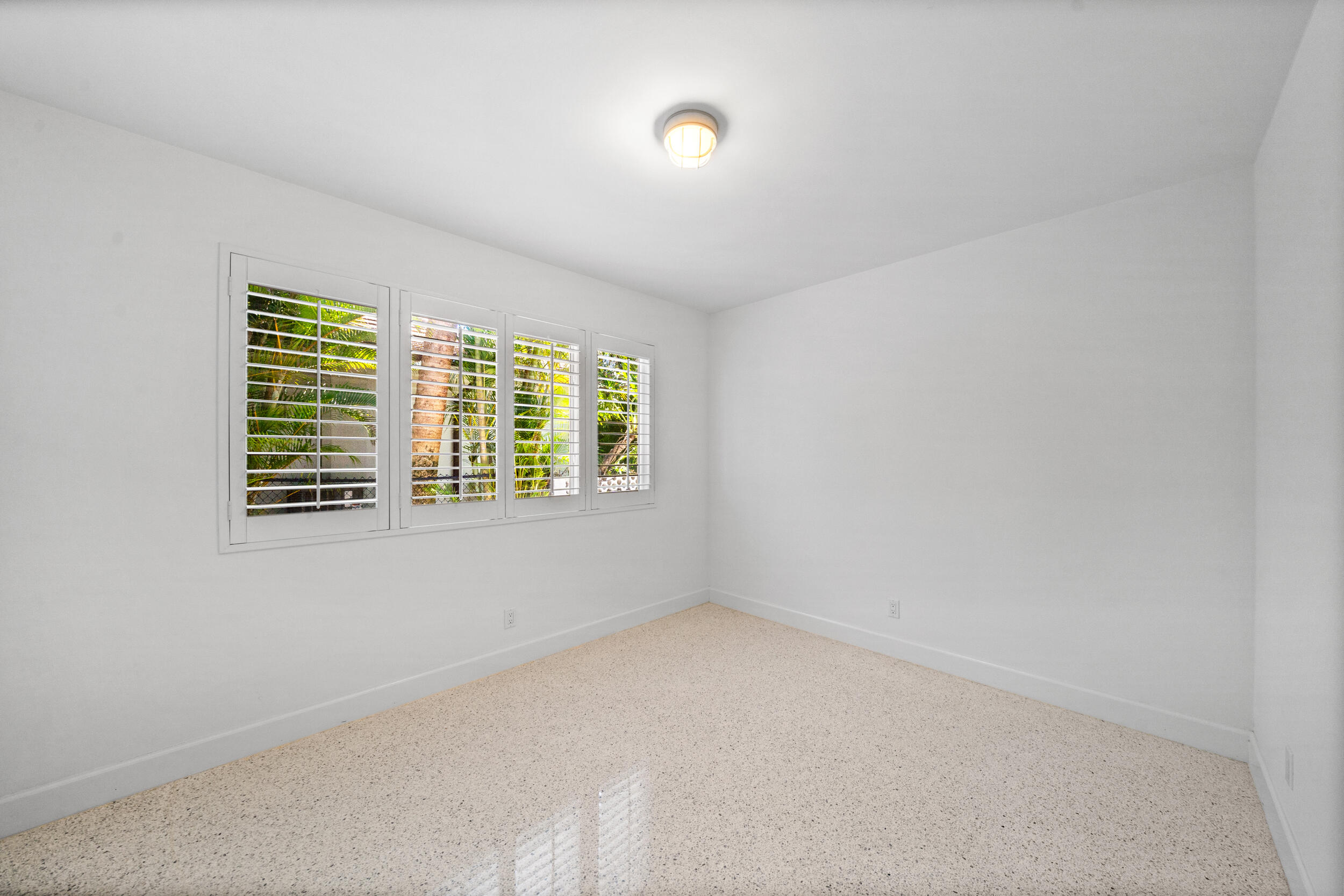 IBIS ISLE - Residential