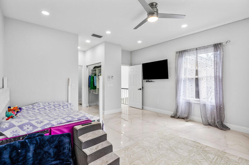 PALMS AT BOCA POINTE - Residential