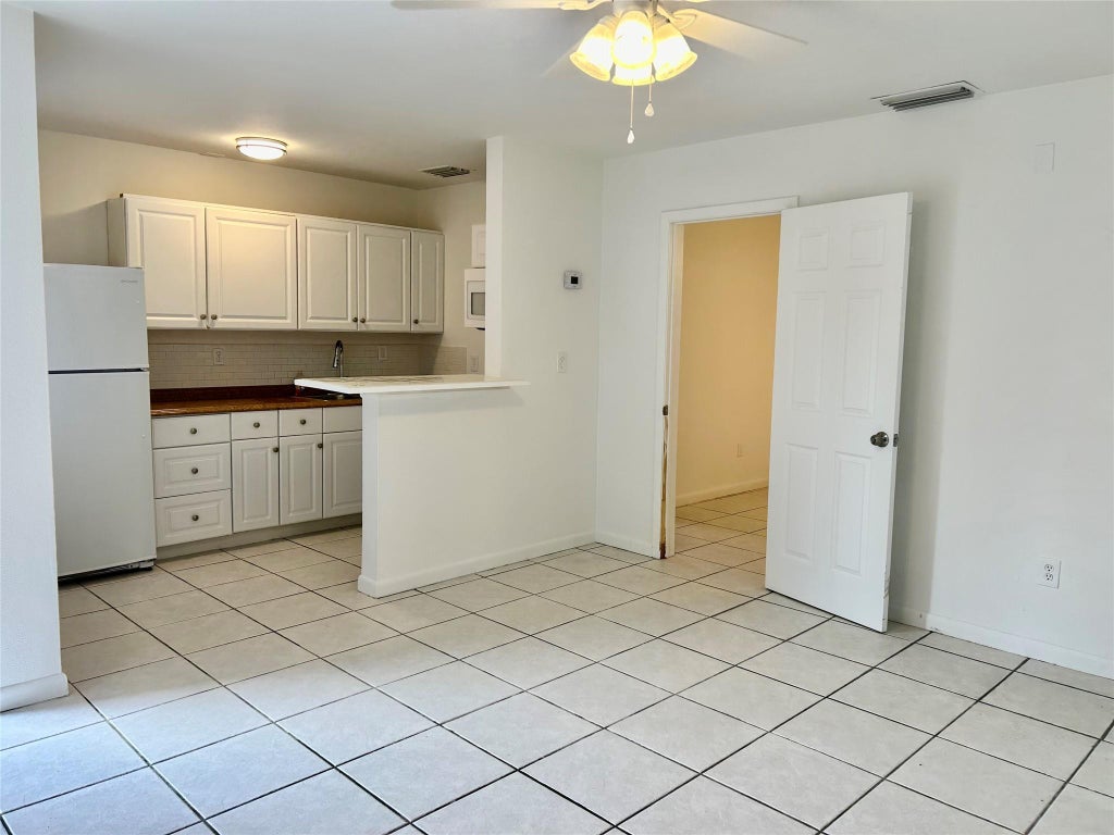 Photo of 1095 SE 22nd Ave #3, Pompano Beach, FL 33062 (MLS # F10405984)