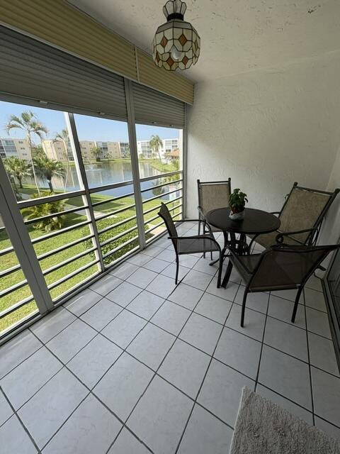 MEADOWBROOK LAKES CONDO - Residential