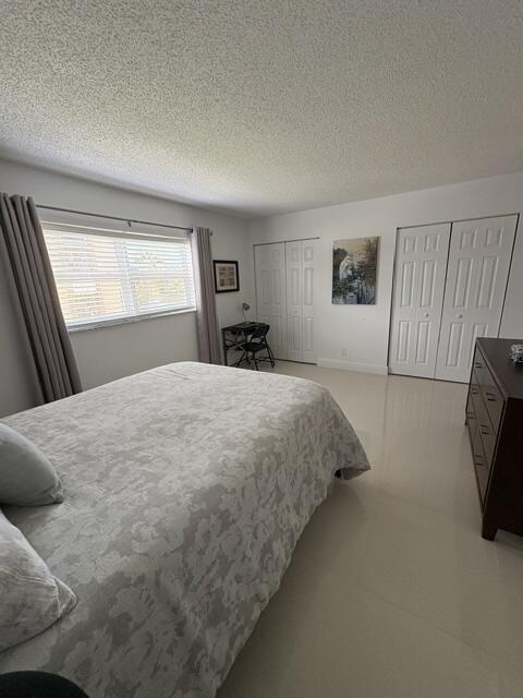 MEADOWBROOK LAKES CONDO - Residential