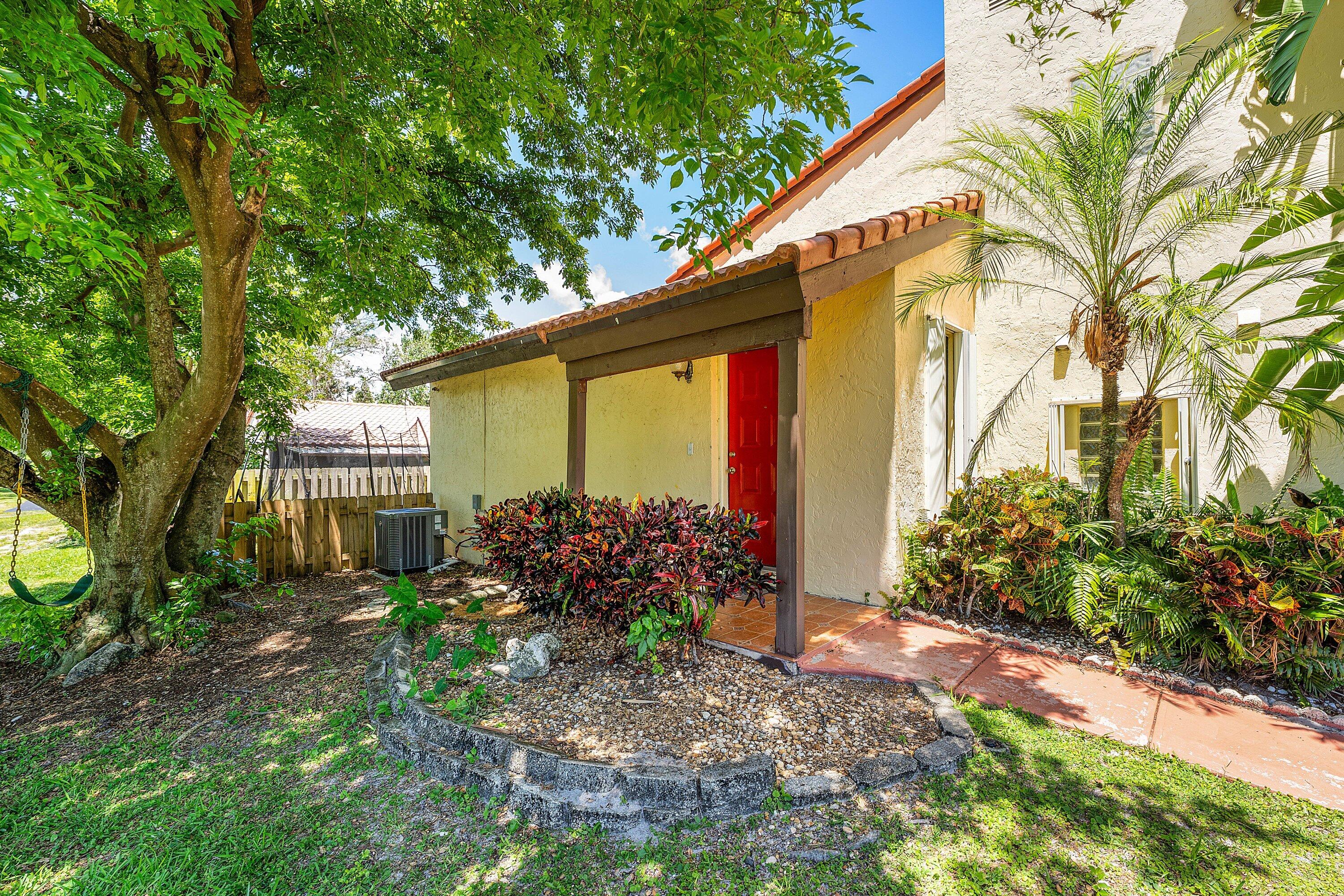 LANTANA PINES 1 SPORTSMENS CLUB - Residential