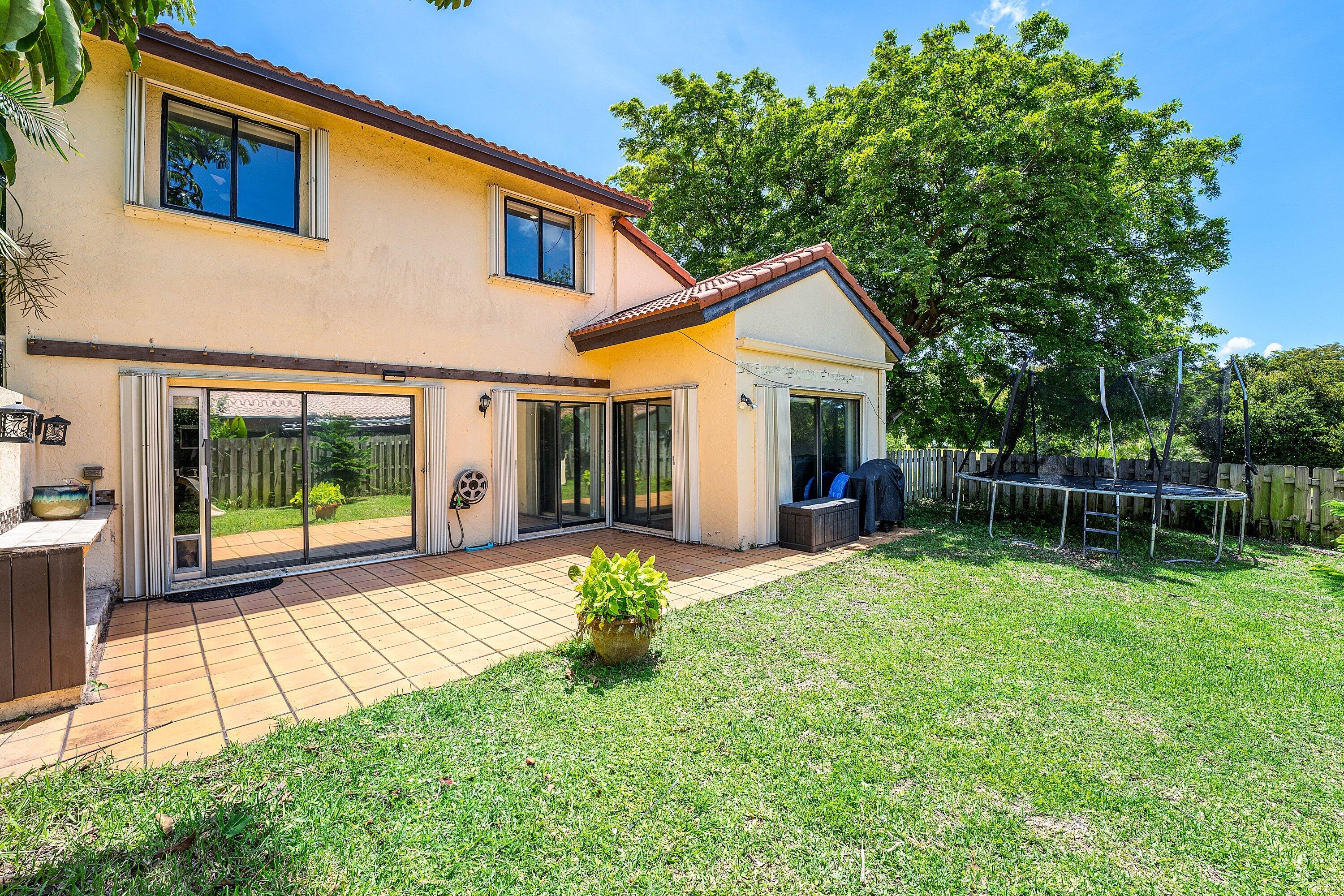 LANTANA PINES 1 SPORTSMENS CLUB - Residential