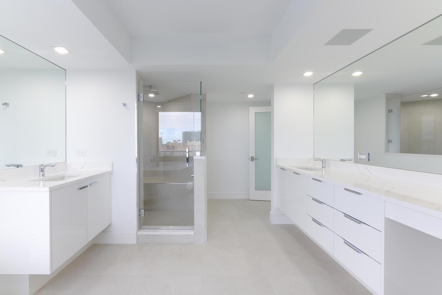 PLAZA OF THE PALM BEACHES - Residential