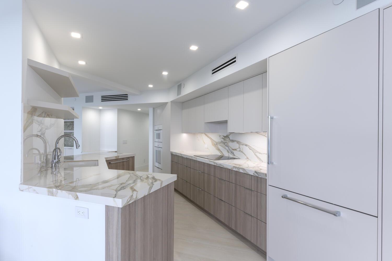 PLAZA OF THE PALM BEACHES - Residential