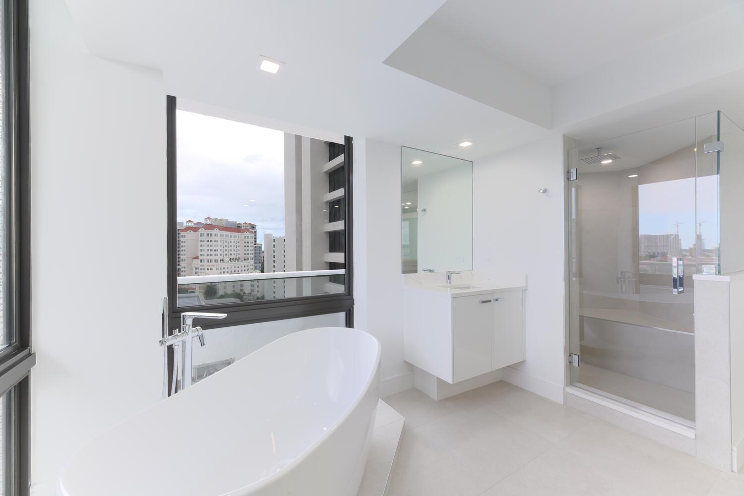 PLAZA OF THE PALM BEACHES - Residential