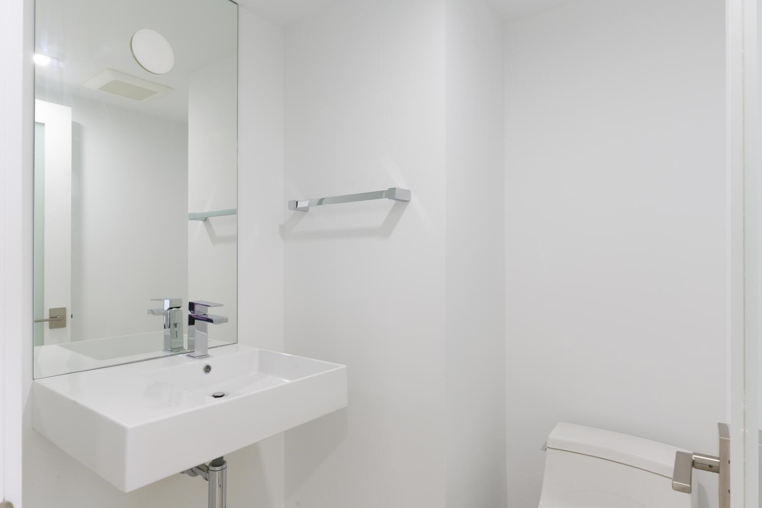 PLAZA OF THE PALM BEACHES - Residential