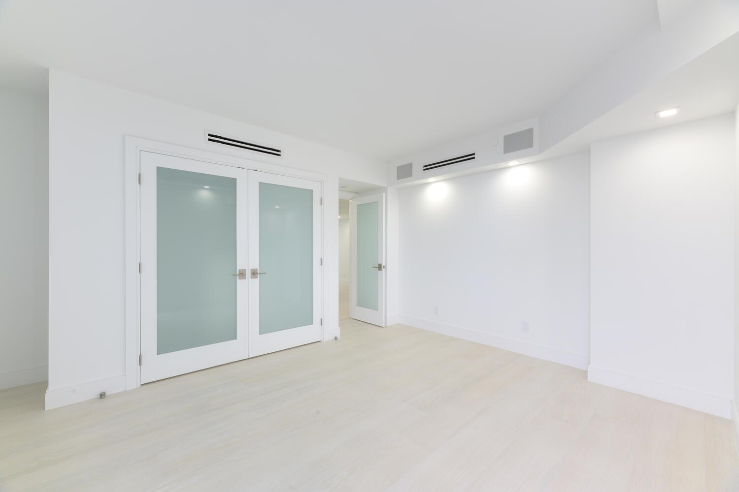 PLAZA OF THE PALM BEACHES - Residential