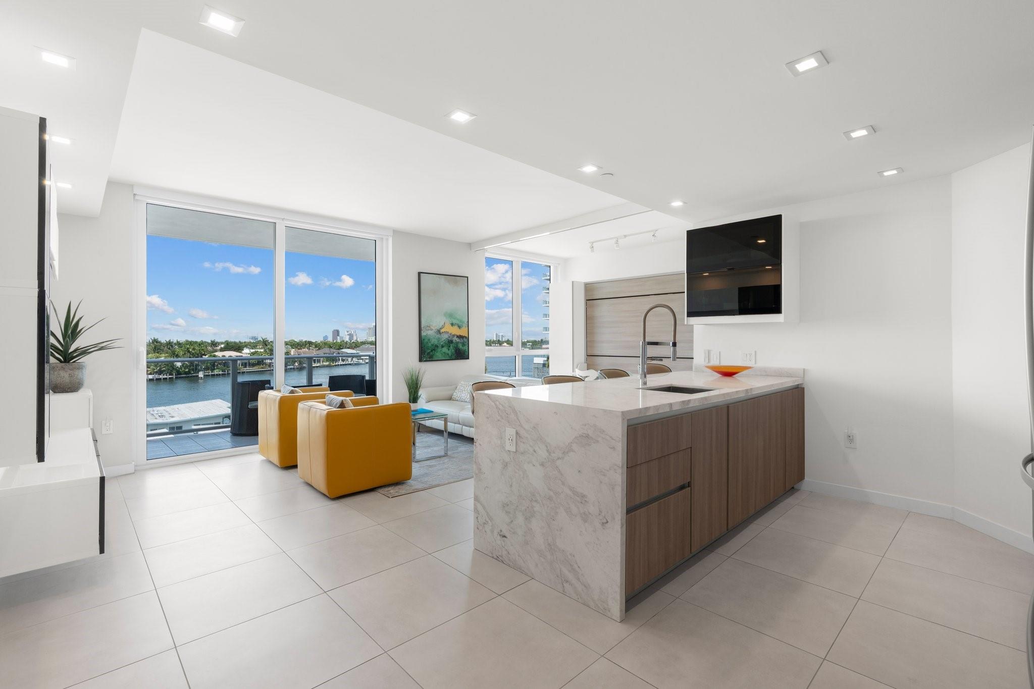 401 N Birch Rd 507