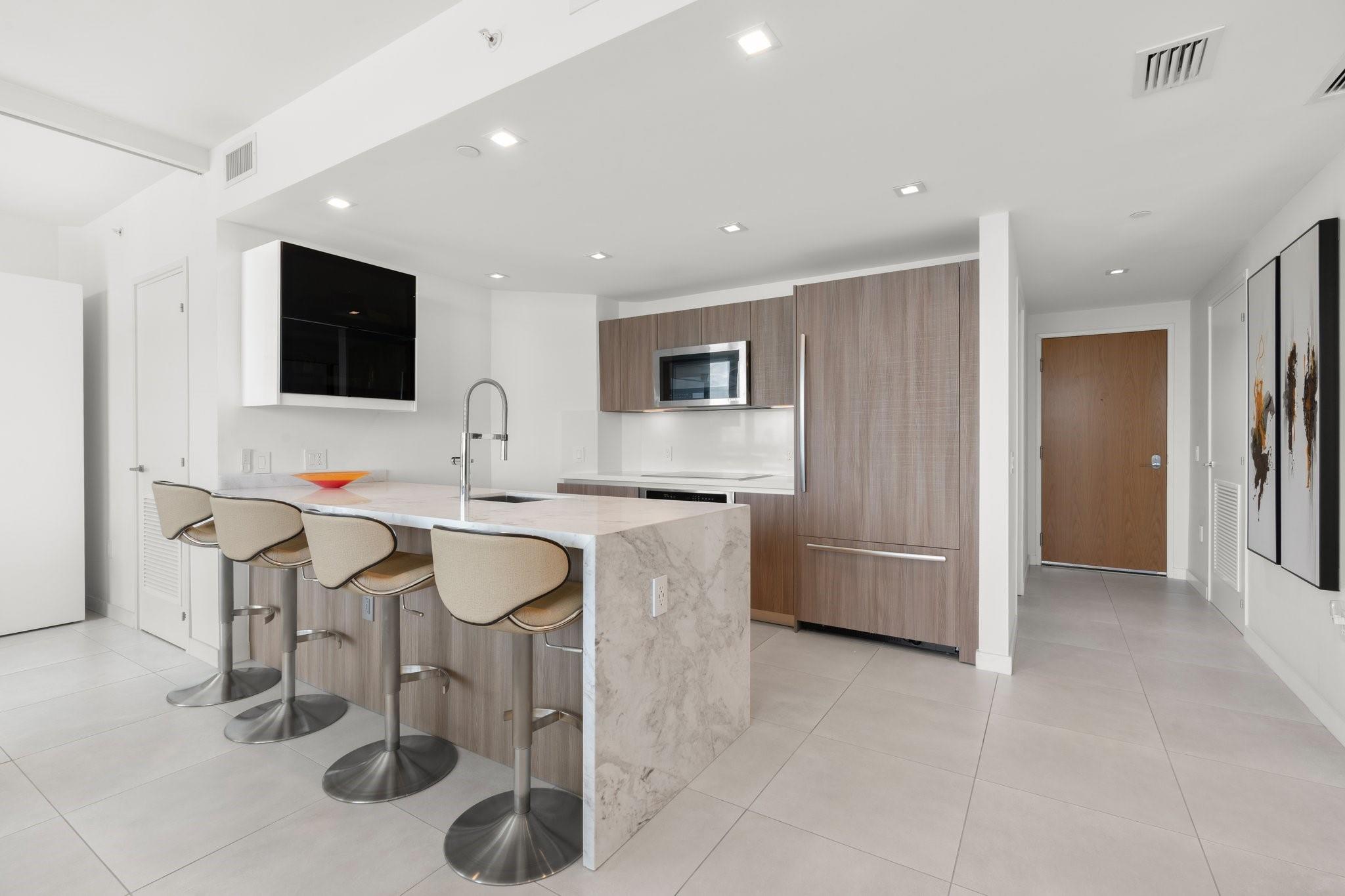 401 N Birch Rd 507