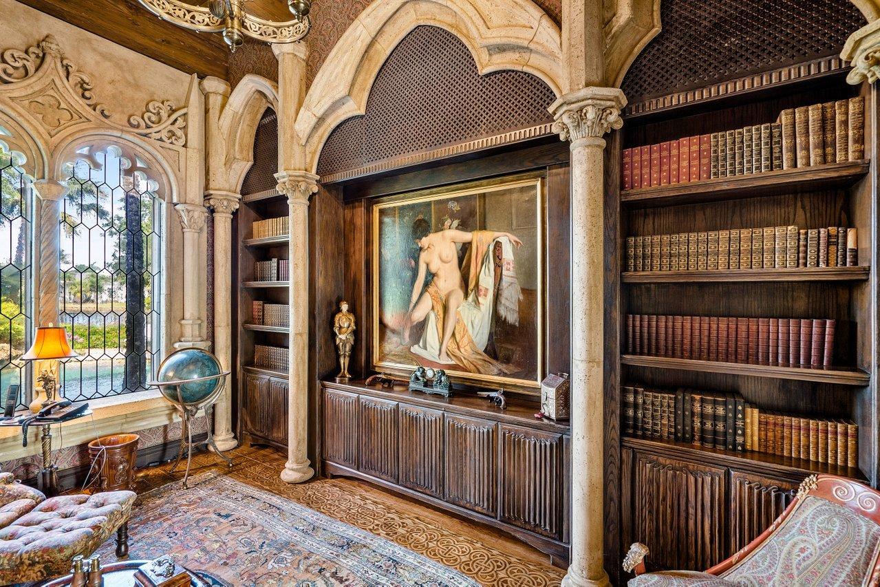 COVENTRY AT WOODFIELD COUNTRY CLUB - Residential