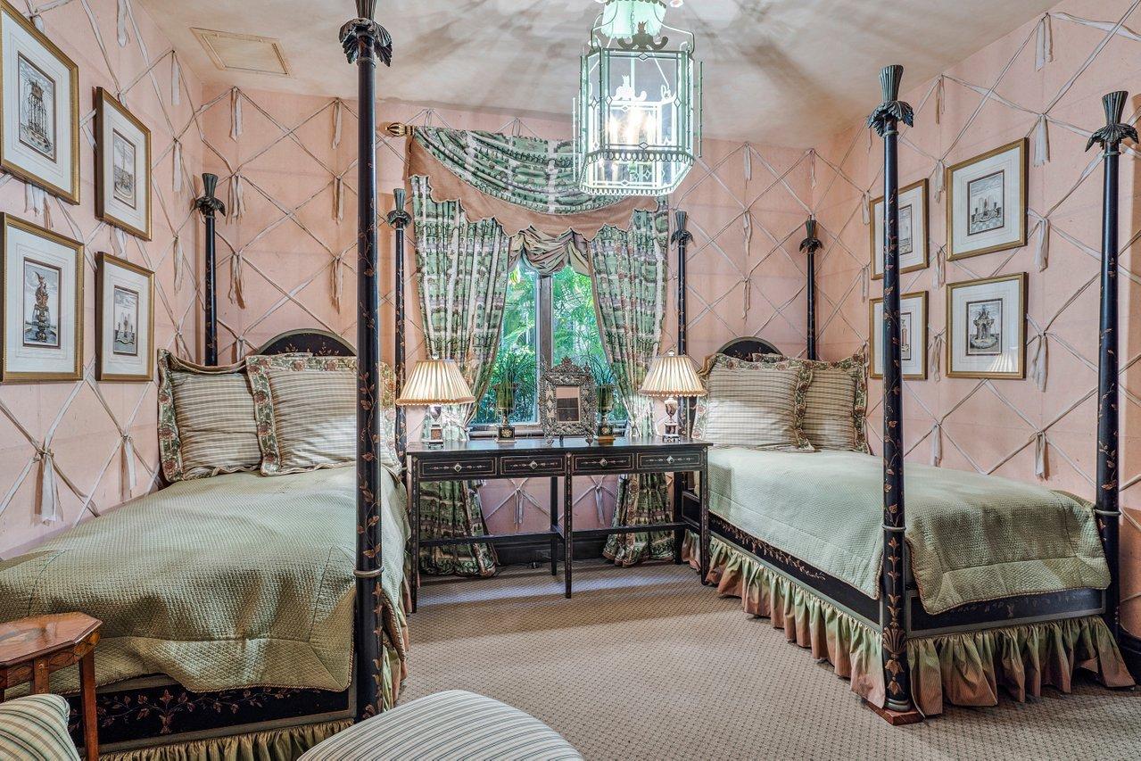 COVENTRY AT WOODFIELD COUNTRY CLUB - Residential