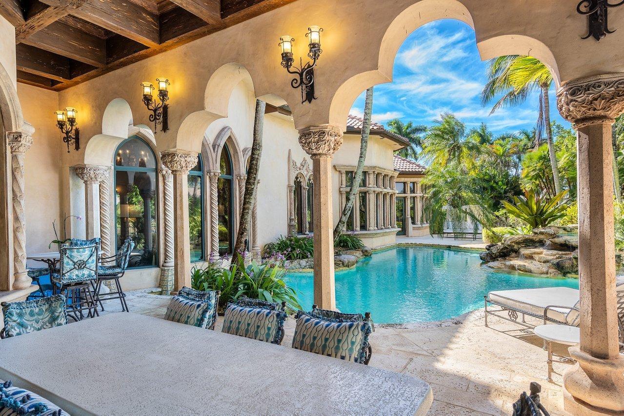 COVENTRY AT WOODFIELD COU - Residential