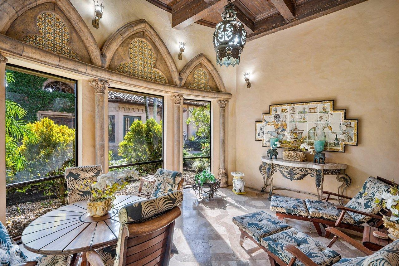 COVENTRY AT WOODFIELD COU - Residential