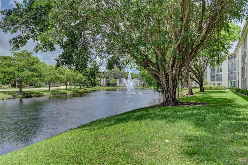 WYNMOOR VILLAGE - Residential