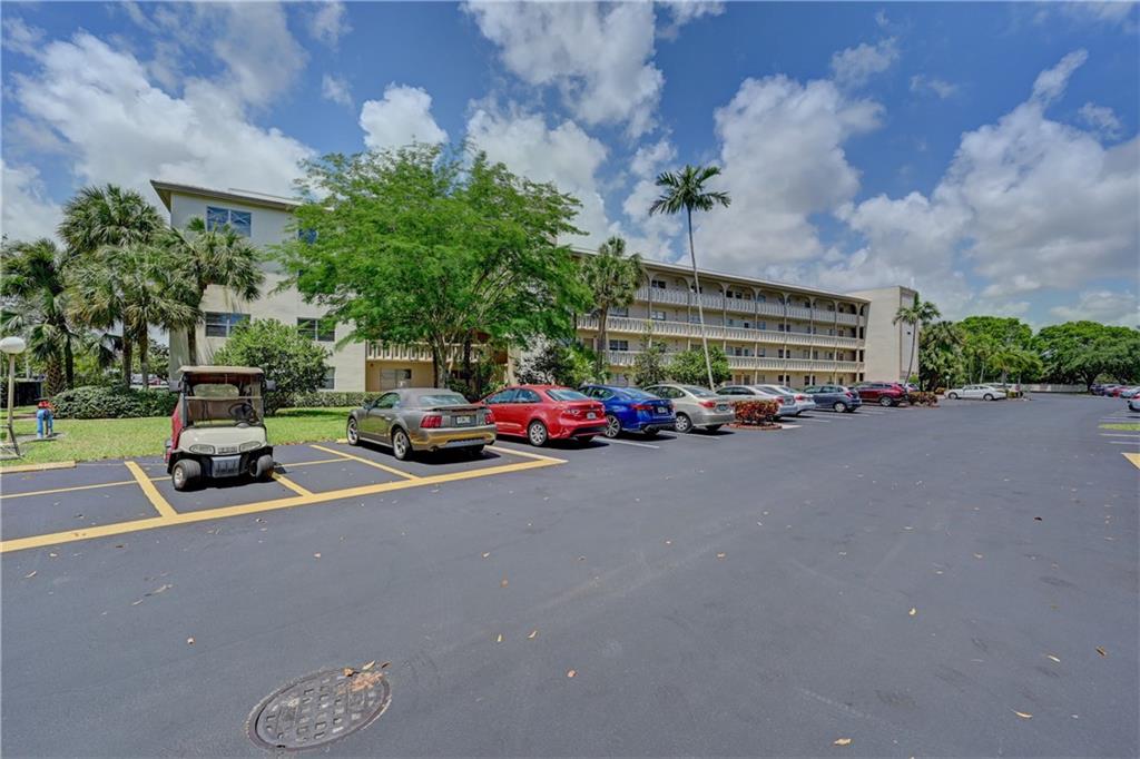 WYNMOOR VILLAGE - Residential