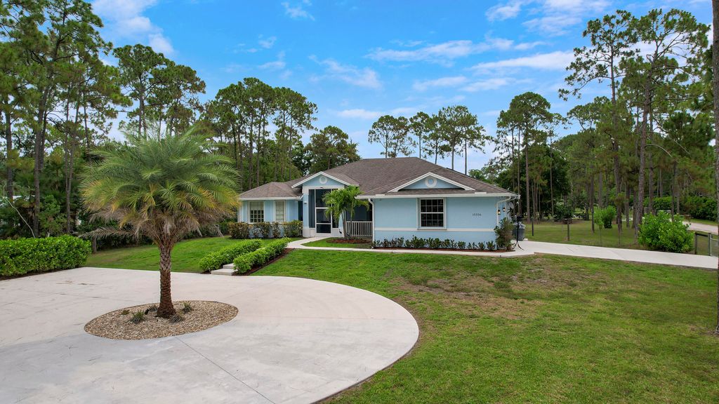 Photo of 15336 118th Trail N, Jupiter, FL 33478 (MLS # R10988757)