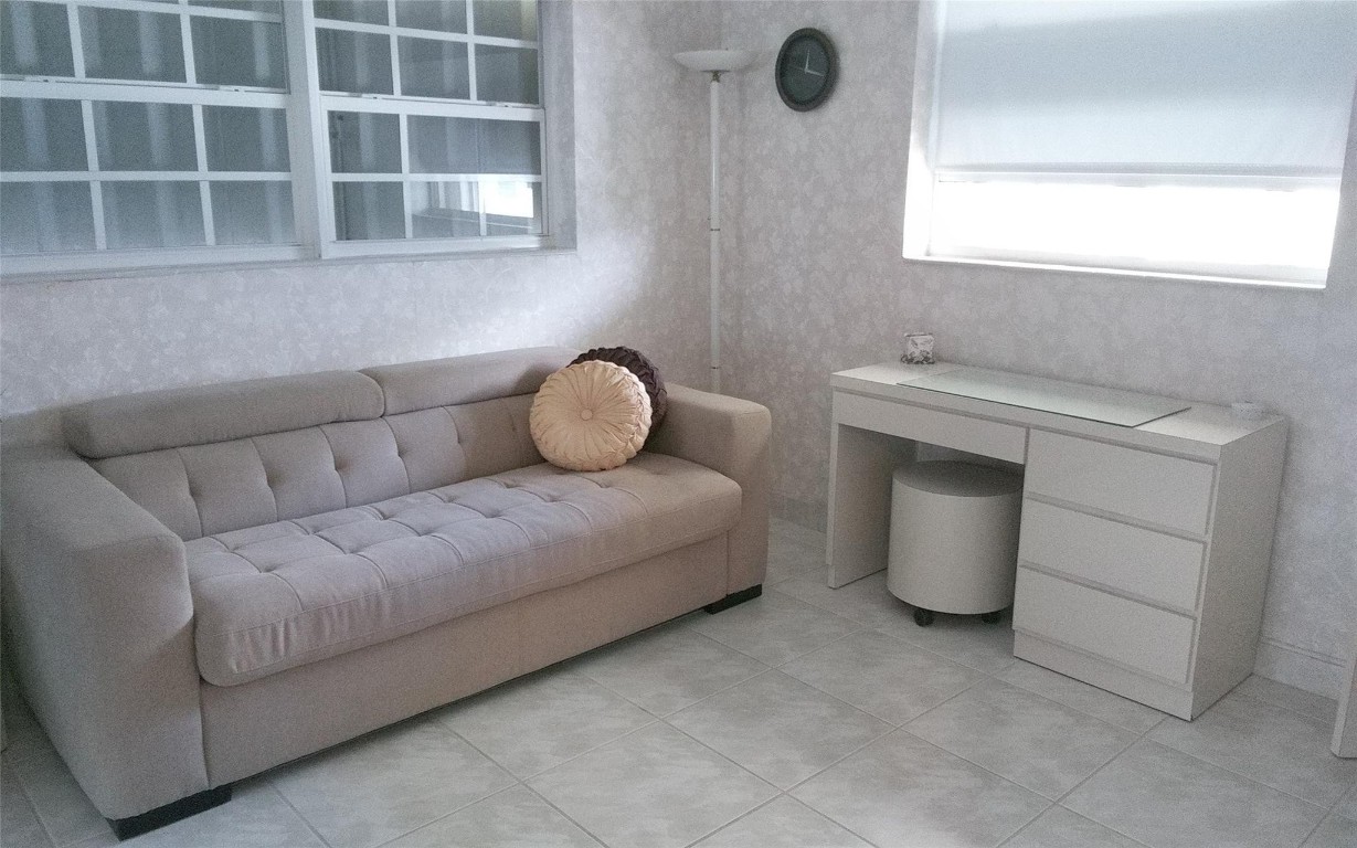 ISLE OF PARADISE CO-OP - Residential