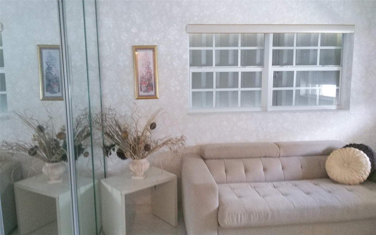 ISLE OF PARADISE CO-OP - Residential