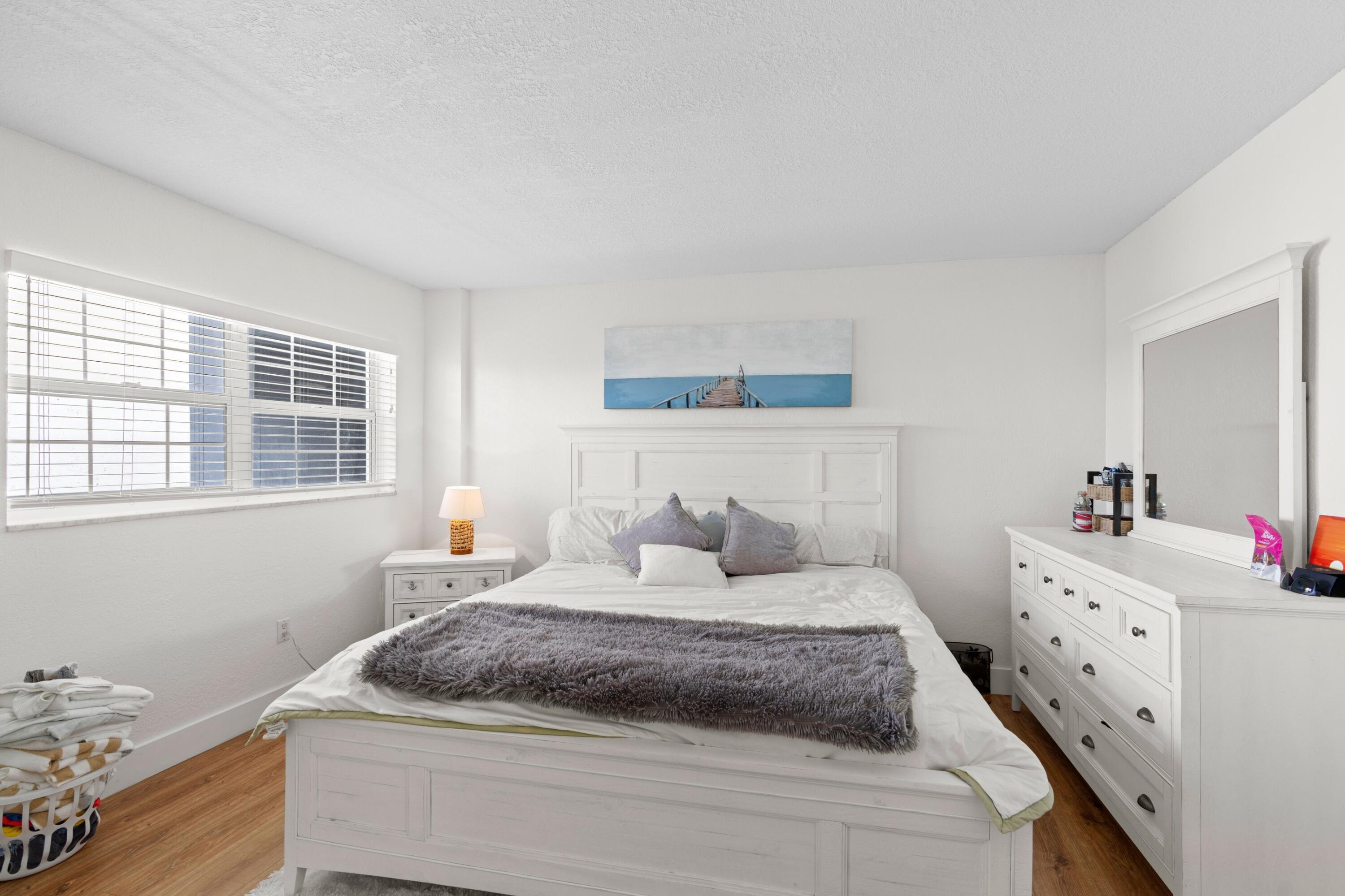 POMPANO YACHT & BEACH CLUB CONDO - Residential Lease