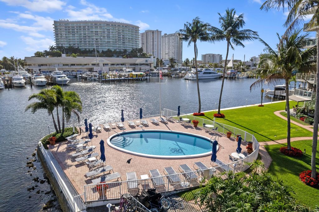 Photo of 140 NE 28th Ave #604, Pompano Beach, FL 33062 (MLS # B26002920)