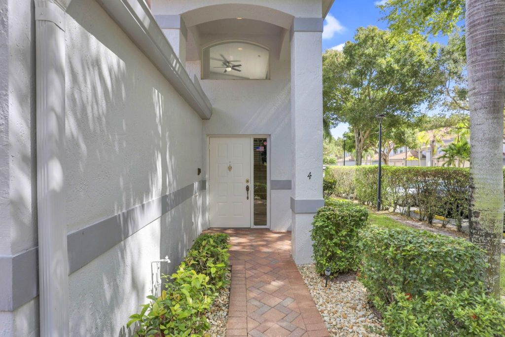 Photo of 7911 Laina Lane #4, Boynton Beach, FL 33437 (MLS # R11138097)