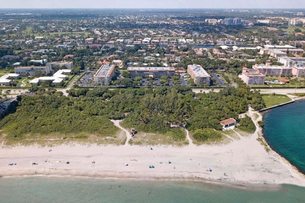 Photo of 950 Ponce De Leon Road #309, Boca Raton, FL 33432 (MLS # R10969514)