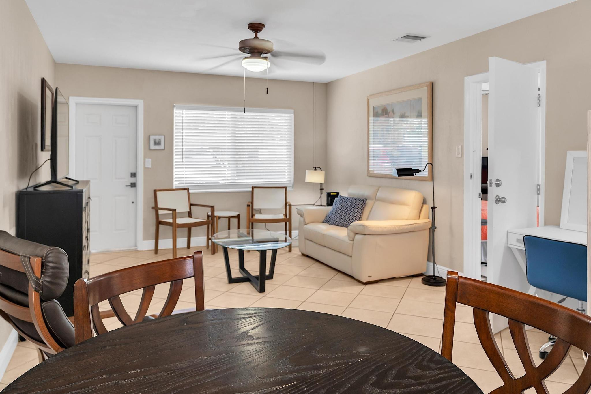 Coral Gardens Amd 32-21 B - Residential Lease