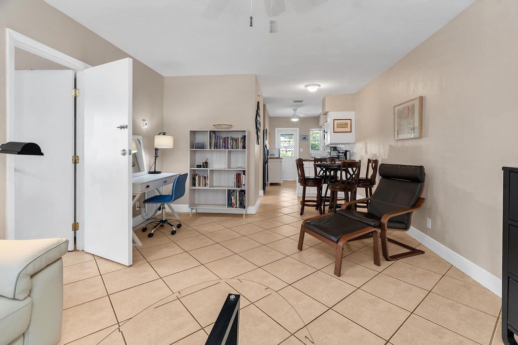 Photo of 2109 NE 26th Street #2109, Fort Lauderdale, FL 33305 (MLS # F10555744)