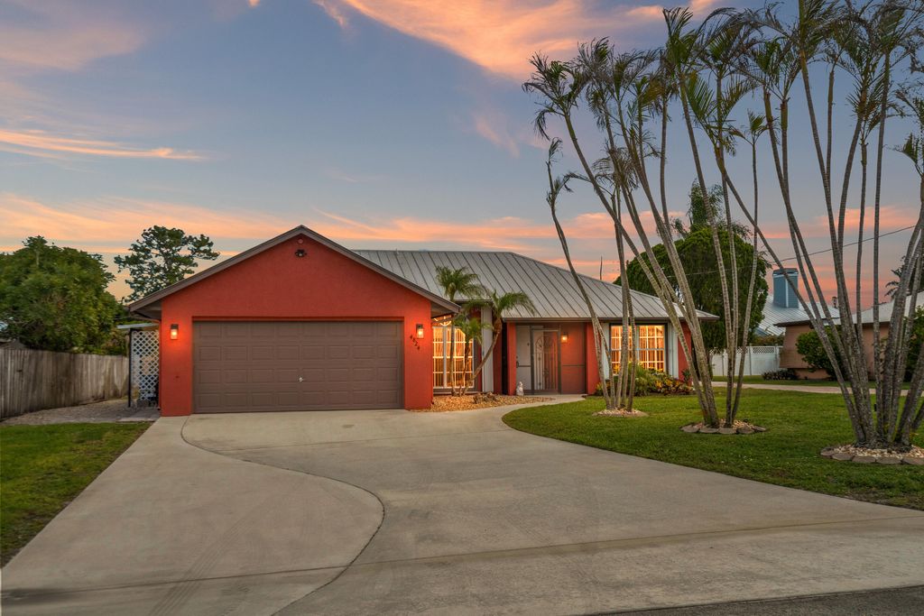 Photo of 4824 SE Pilot Way, Stuart, FL 34997 (MLS # B26031630)