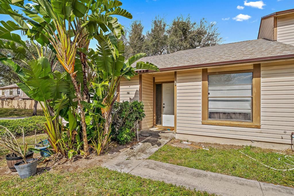 Photo of 116 Sherwood Circle #7a, Jupiter, FL 33458 (MLS # R10867937)