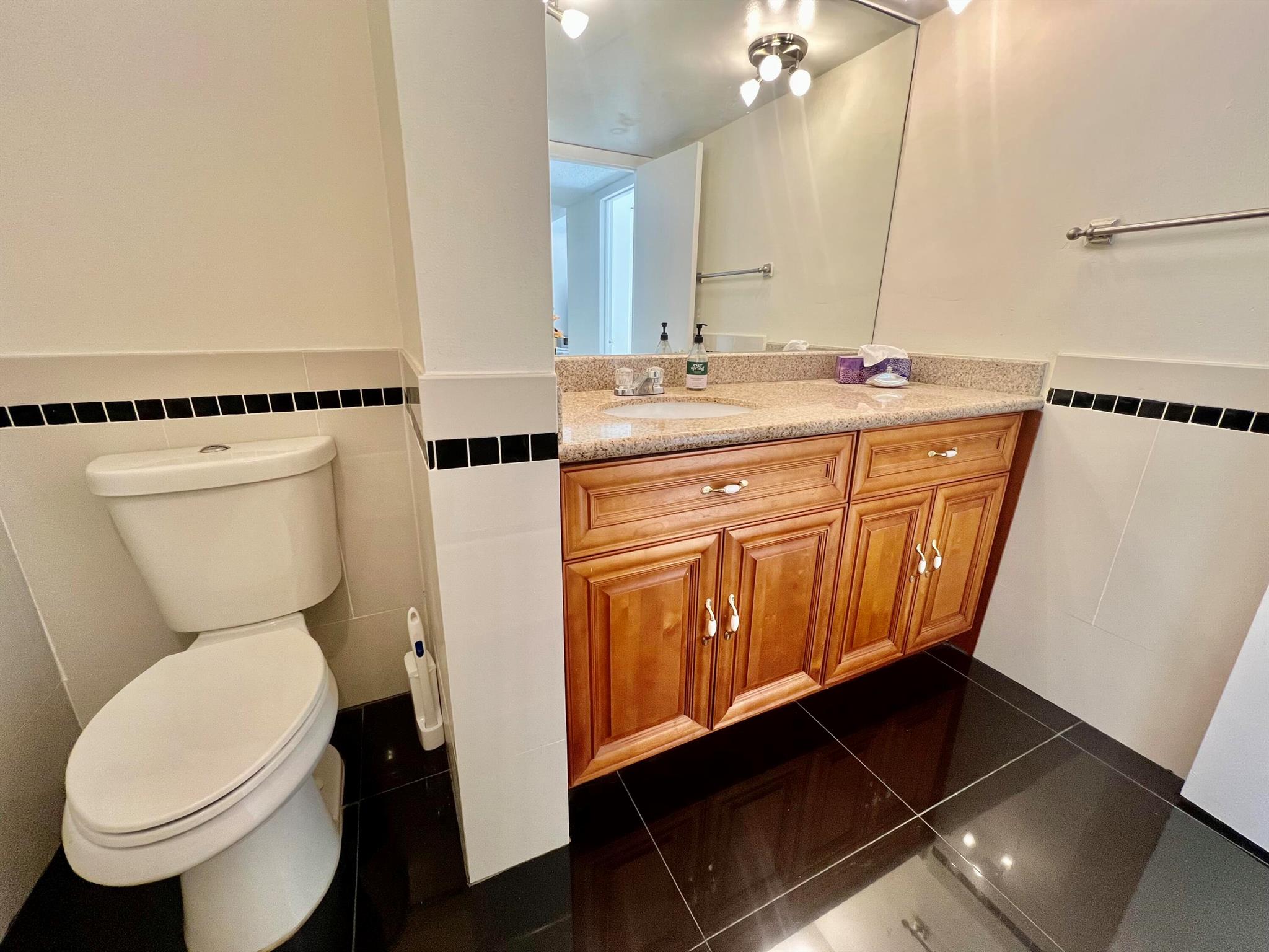 BLUE LAKE APTS CONDO - Residential