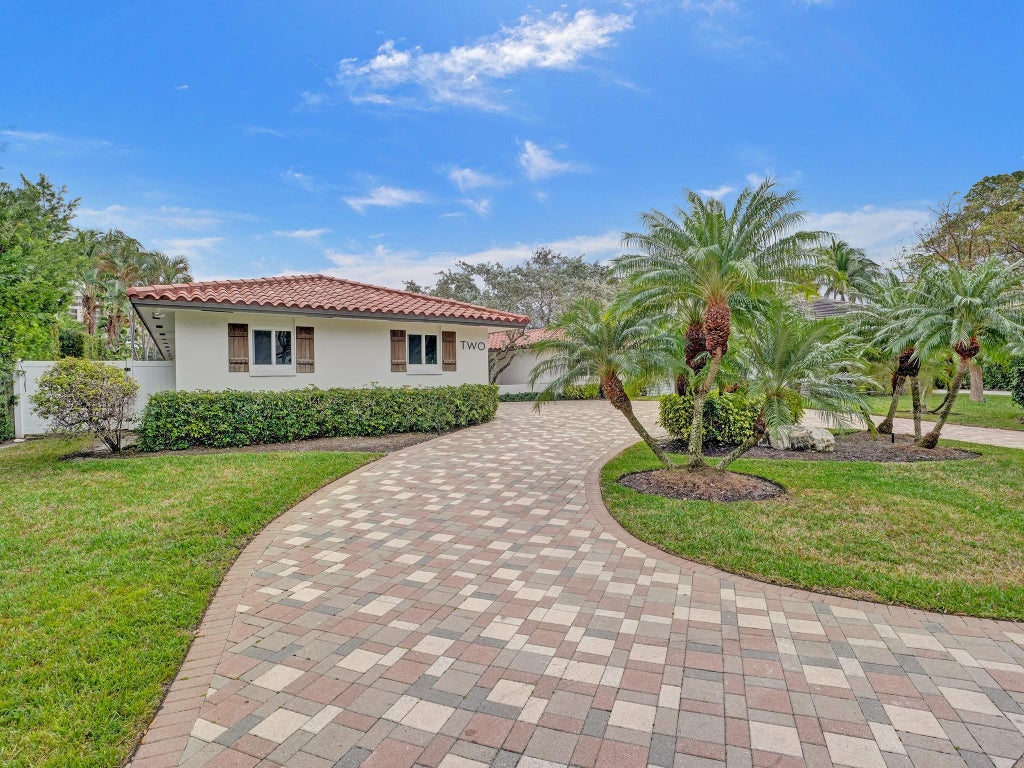 Photo of 2 Minnetonka Road, Sea Ranch Lakes, FL 33308 (MLS # F10509613)