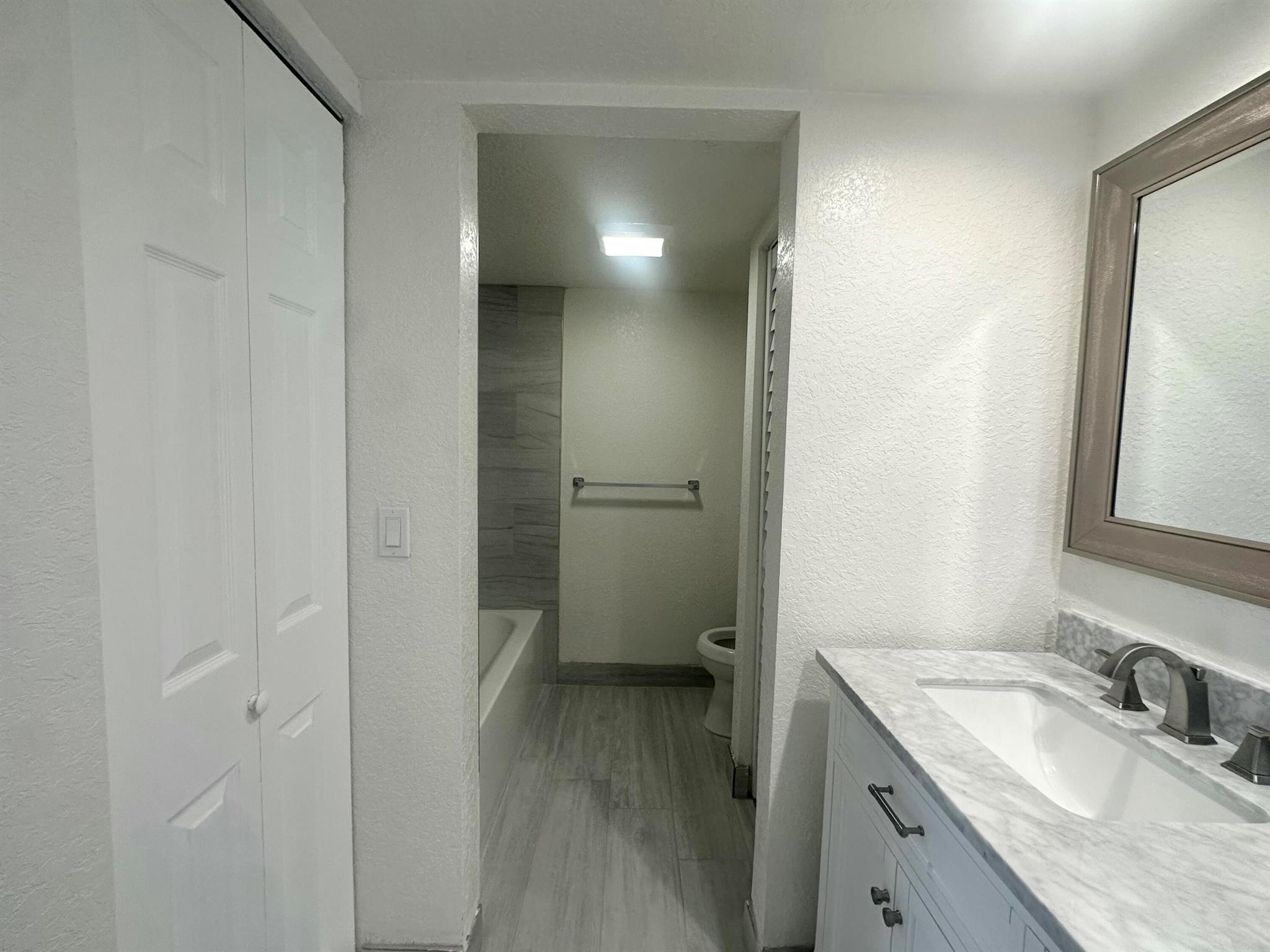 LAKEWOOD 1ST ADDITION OF - Residential Lease