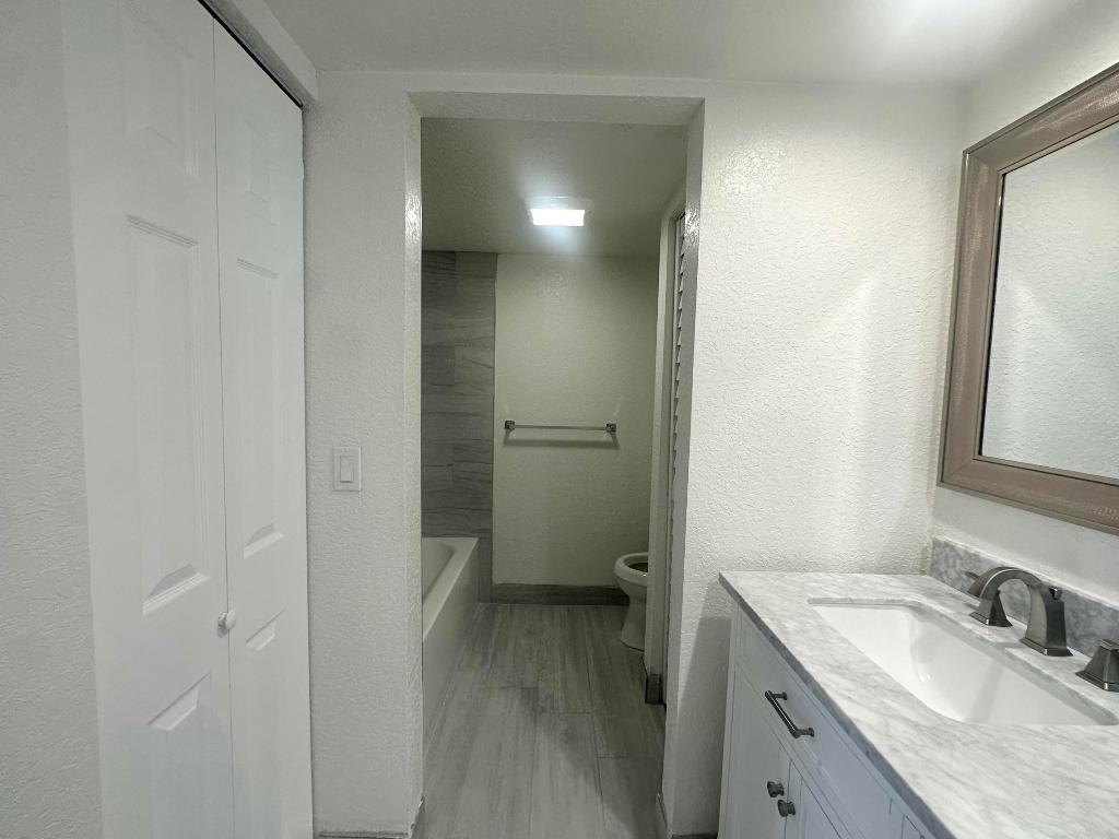 LAKEWOOD 1ST ADDITION OF PALM SPRINGS - Residential Lease